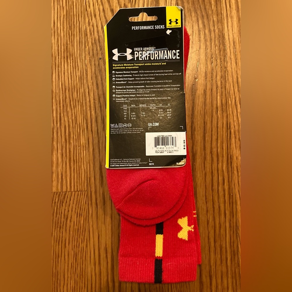Men’s UA crew socks